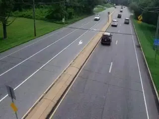 US-1 @ PENNSBURY WY
